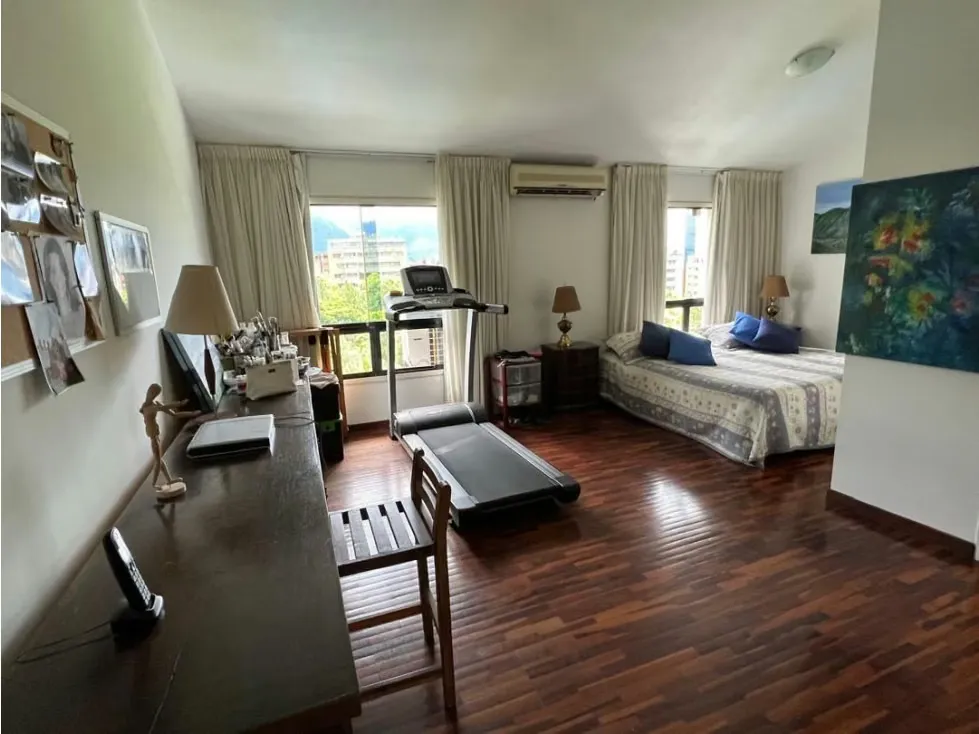 Vendo apartamento 310m2 Colinas de Valle Arriba 4823 - 9