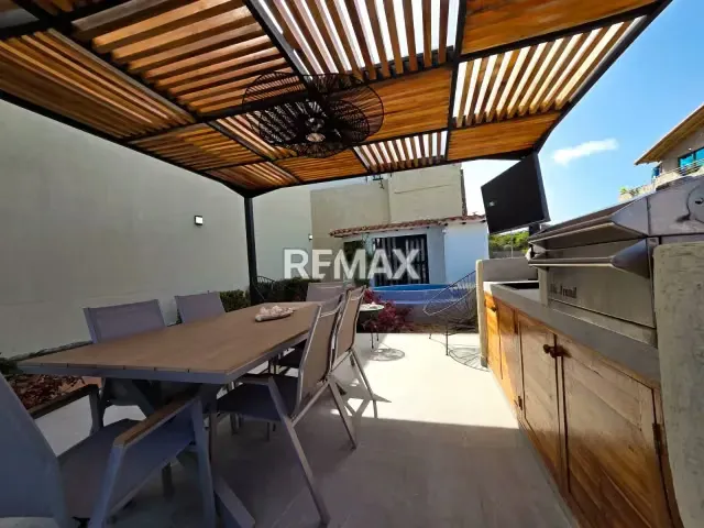 TOWNHOUSE MODERNO EN CONJUNTO RESIDENCIAL ARCHIPIELAGO VILLAS 2 - 3