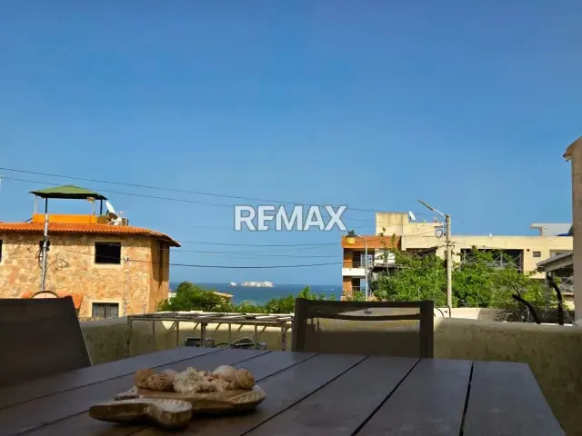 TOWNHOUSE MODERNO EN CONJUNTO RESIDENCIAL ARCHIPIELAGO VILLAS 2 - 8