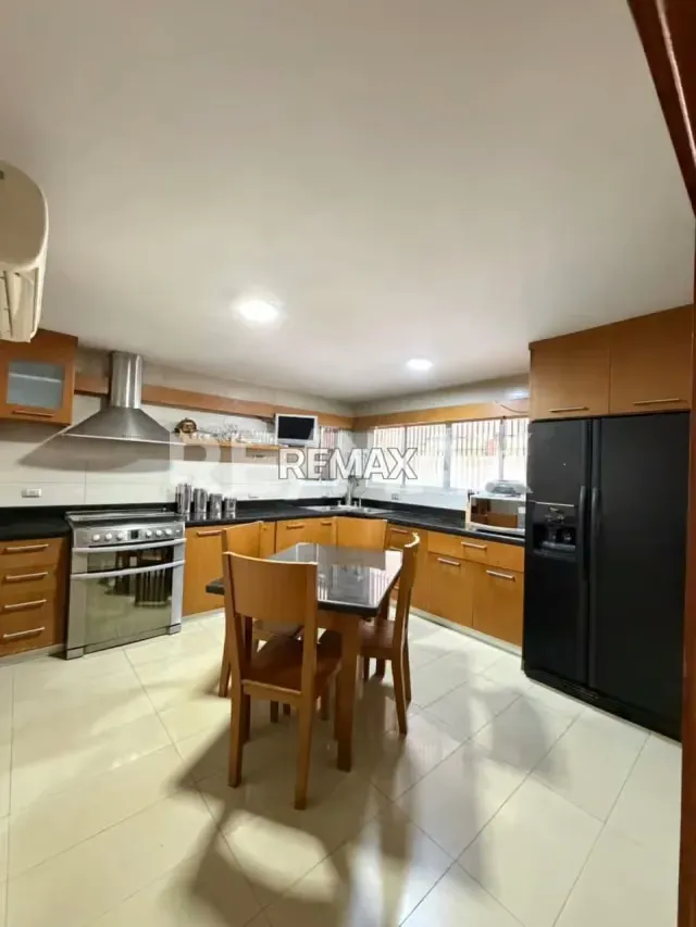 Casa en Venta Urbanización La Victoria - 2