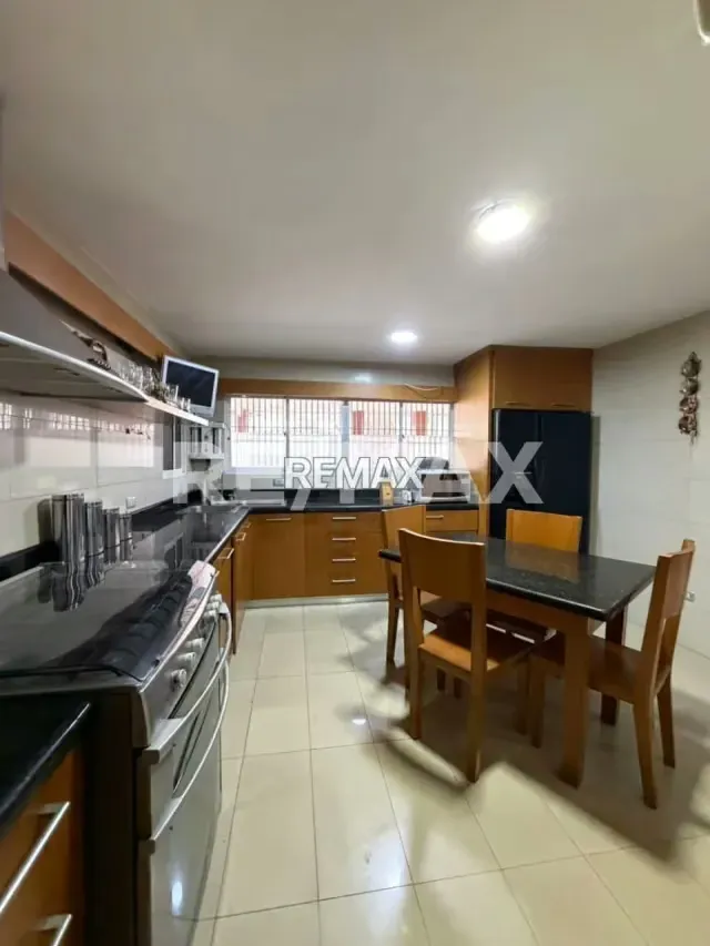 Casa en Venta Urbanización La Victoria - 3