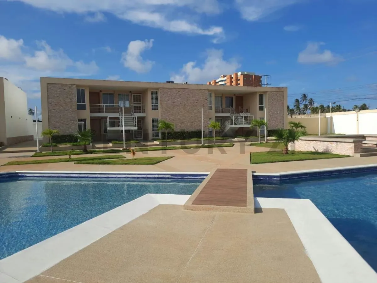 Venta de Apartamento Moderno en Tucacas - 2