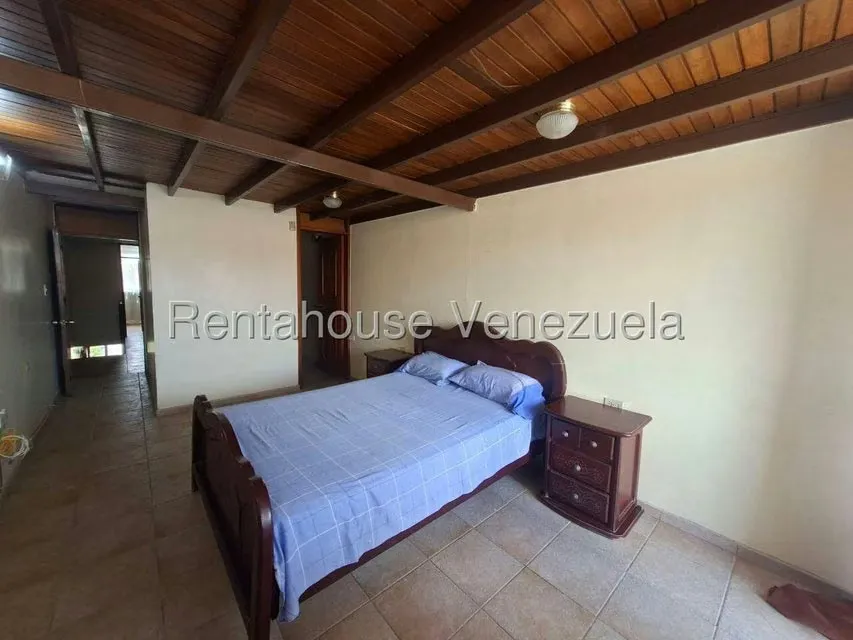 Apartamento (1 Nivel) en Alquiler en Almarriera, Lara - 12
