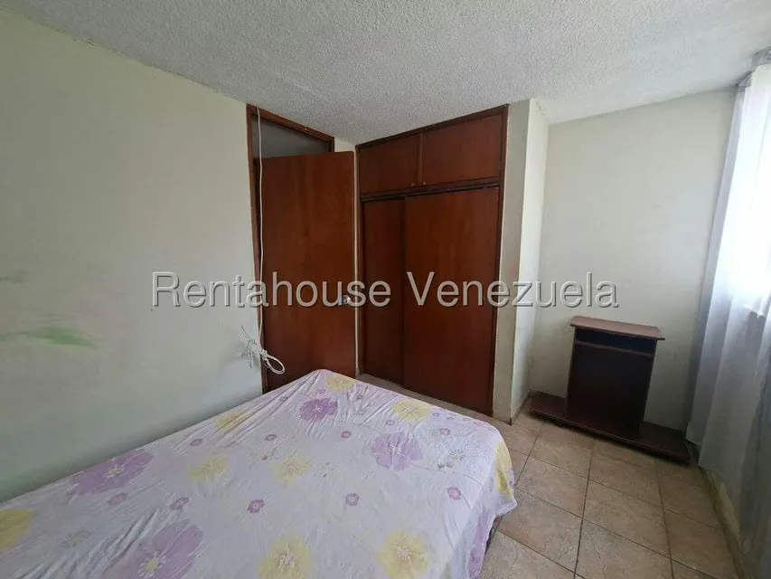 Apartamento (1 Nivel) en Alquiler en Almarriera, Lara - 18