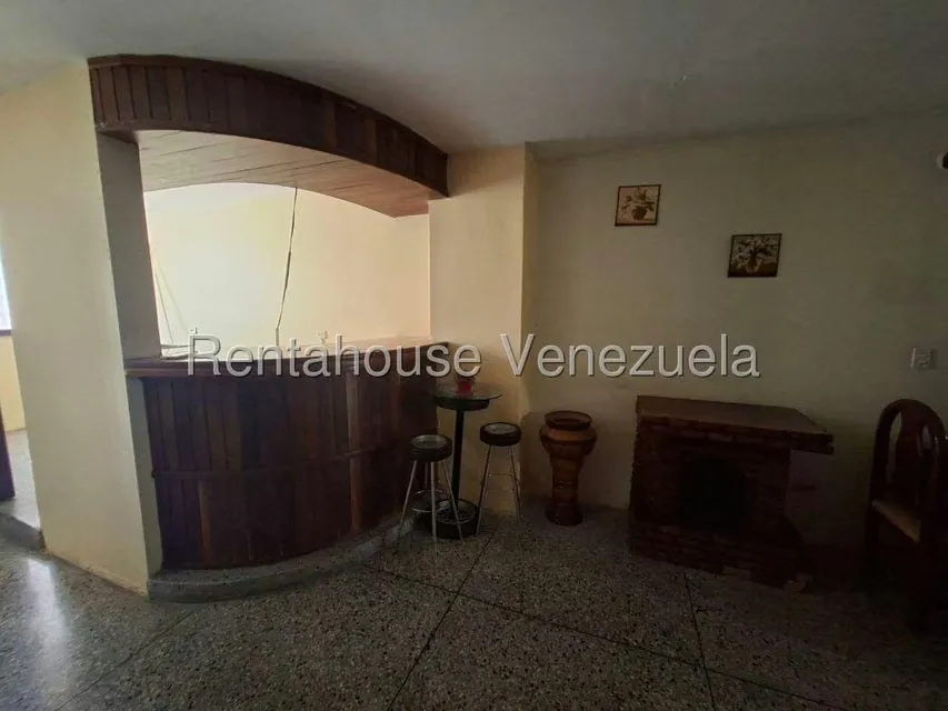 Apartamento (1 Nivel) en Alquiler en Almarriera, Lara - 4