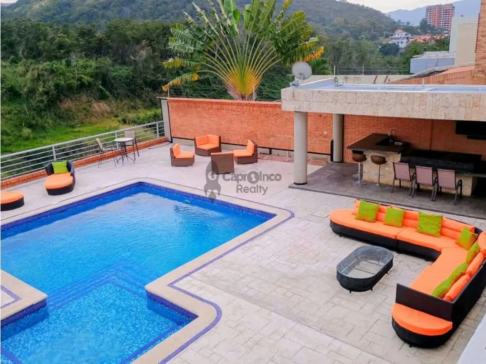 Espectacular y Moderna Casa de Lujo en Lomas del Country Club - 2