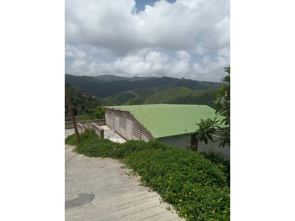 En venta casa en obra gris, El Hatillo, Urb. Altos del Halcón - 2
