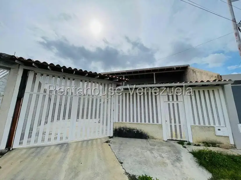 Casa (Duplex) en Venta en La Ciudadela, Aragua