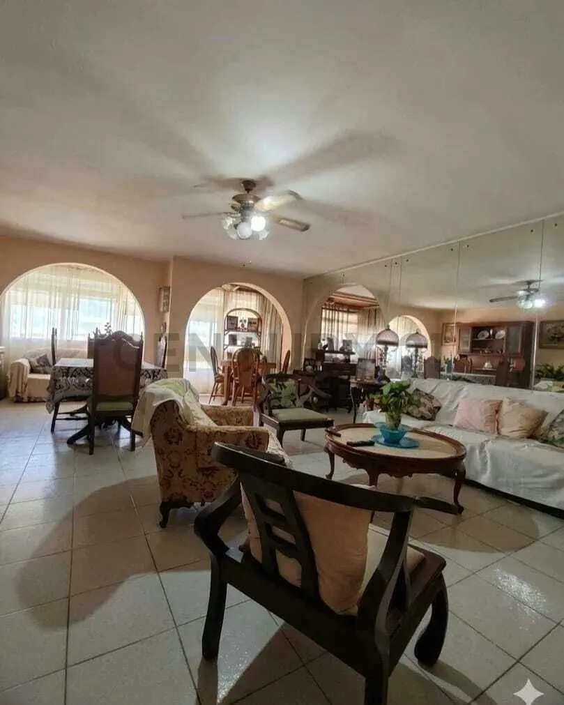 Venta Apartamento en Altamira Sur - 4