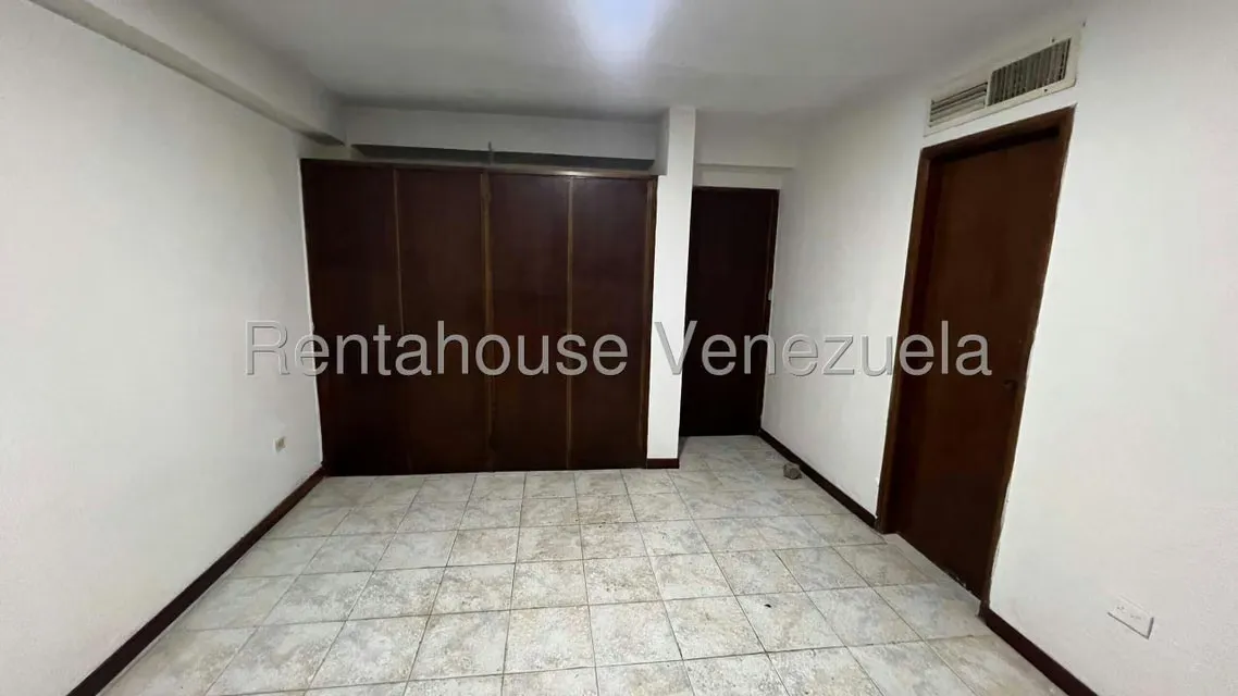 Apartamento (1 Nivel) en Alquiler en Valle Frio, Zulia - 27