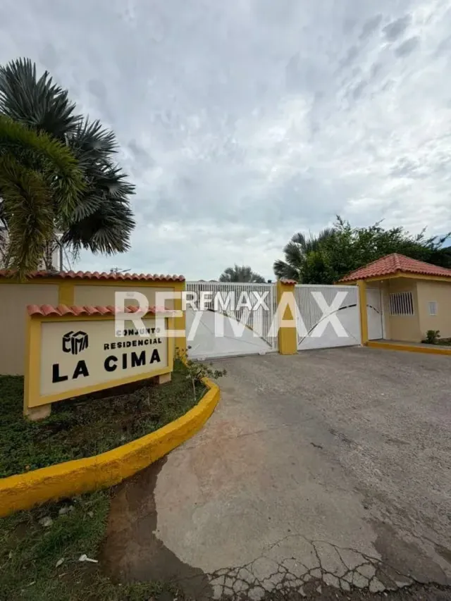 Townhouse en venta Villa la Cima