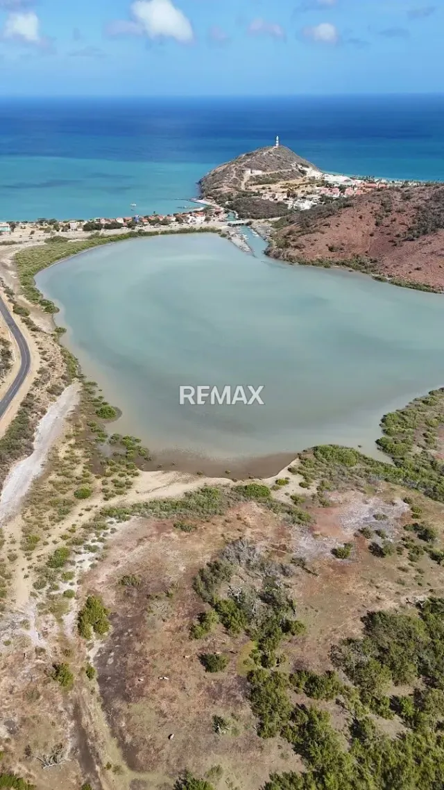 TERRENO VIA PLAYA PEDRO GONZALEZ, CERCA DE LA LAGUNA, ISLA DE MARGARITA, NUEVA ESPARTA - 3
