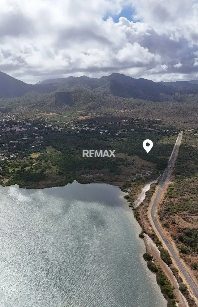 TERRENO VIA PLAYA PEDRO GONZALEZ, CERCA DE LA LAGUNA, ISLA DE MARGARITA, NUEVA ESPARTA - 5