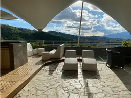 Vista 44