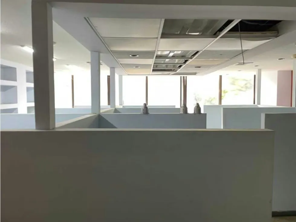 Alquilo oficina 700m2 La Urbina 5418 - 3