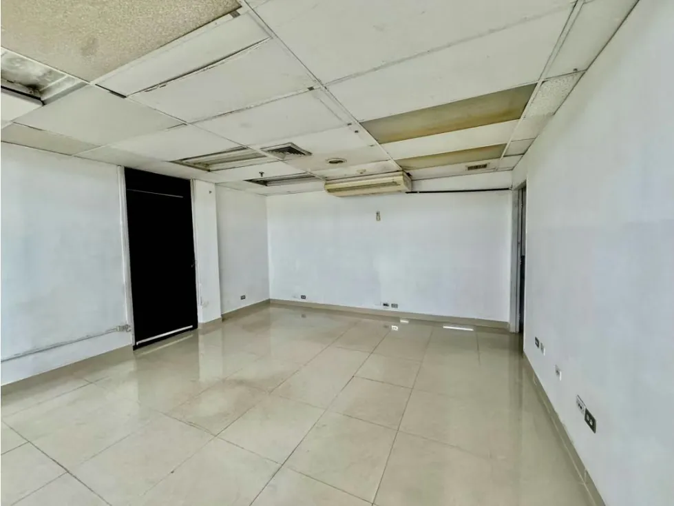 Se vende oficina 245m2 El Rosal - 12
