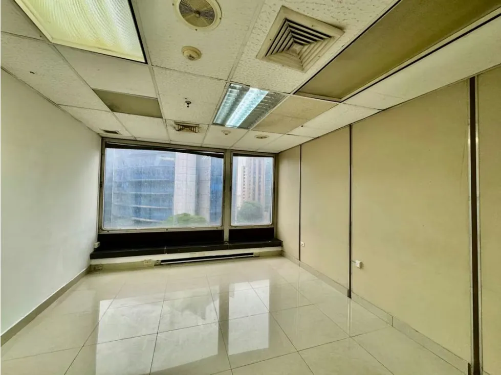 Se vende oficina 245m2 El Rosal - 6