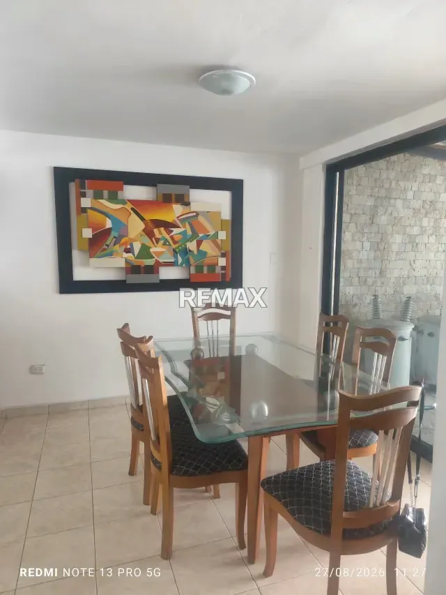 En alquiler Amplia Casa - 14