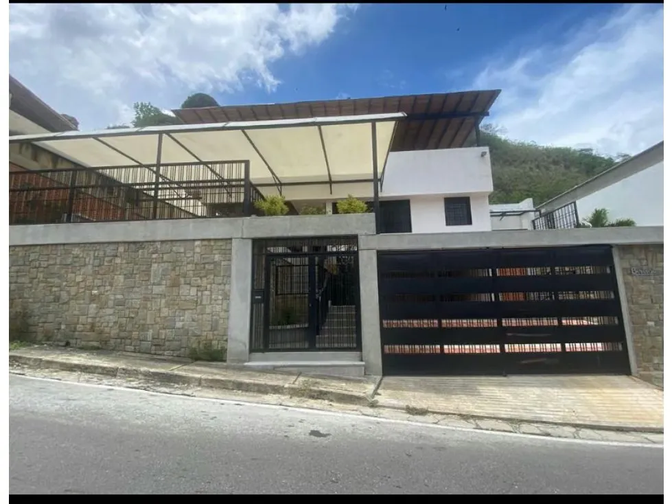 Vendo casa 620m2 Prados del Este 8338