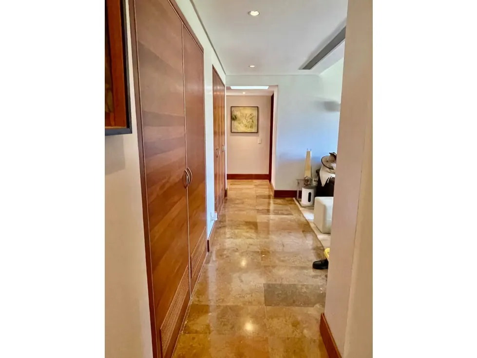Vendo casa c/vista al Ávila 1330m2 Mirador de Los Campitos 0969 - 38