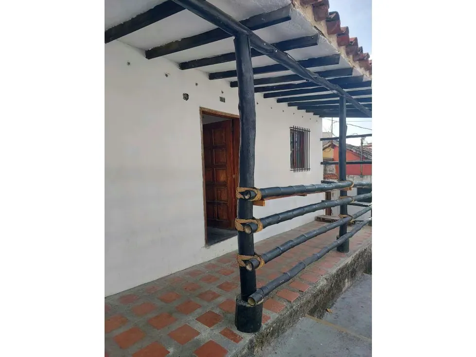 Se alquila casa para comercio o deposito 75m2 El Hatillo 2557 - 2