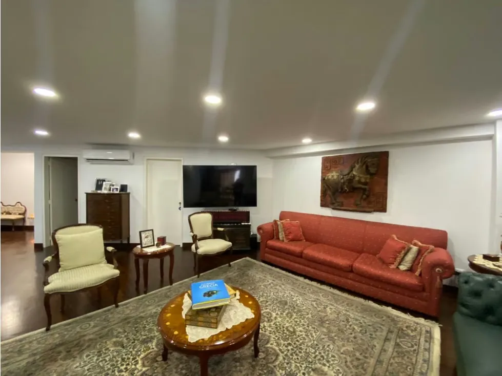 Apartamento Planta Baja en Venta en Country Club Caracas OPORTUNIDAD - 15