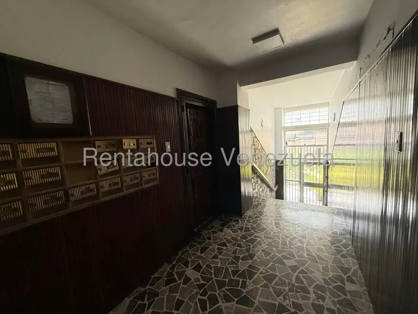 Apartamento (1 Nivel) en Venta en Vista Alegre, Distrito Metropolitano - 4