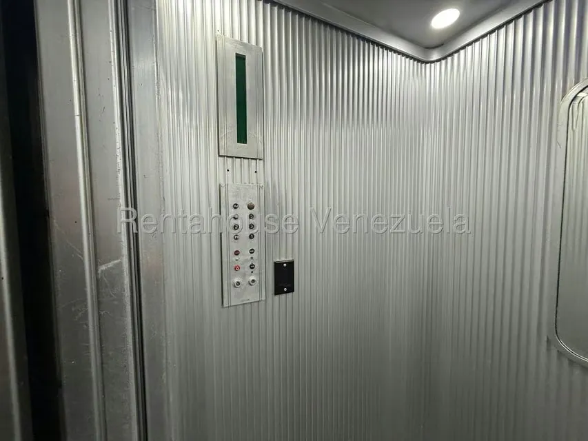Apartamento (1 Nivel) en Venta en Vista Alegre, Distrito Metropolitano - 43