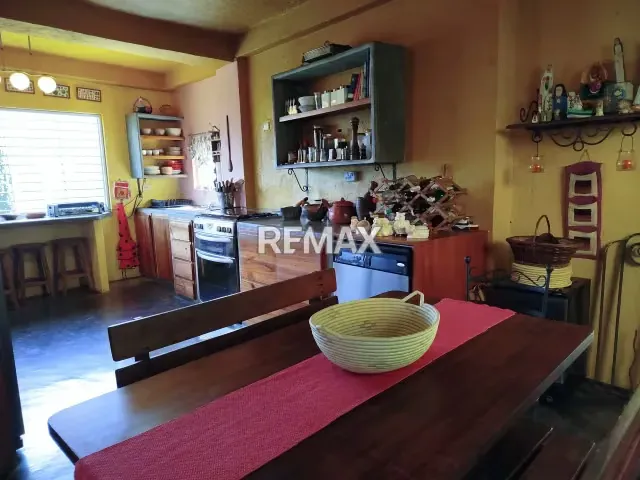 Venta de Acogedora Casa Tipo Rustico en la Urb. Karimao, Parque Caiza - 11