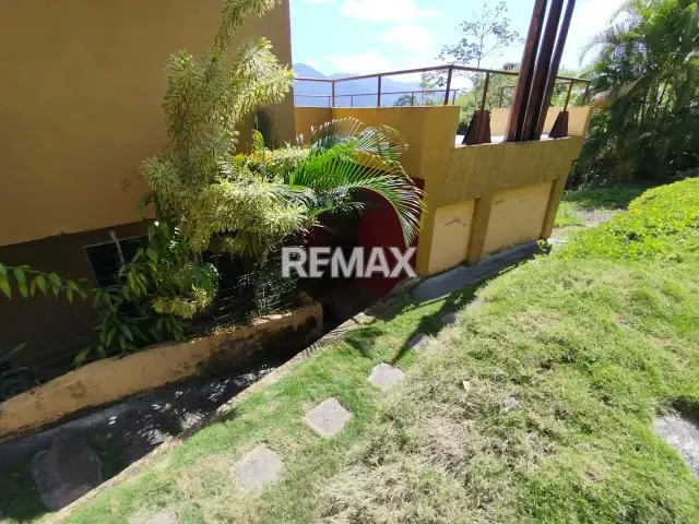 Venta de Acogedora Casa Tipo Rustico en la Urb. Karimao, Parque Caiza - 20