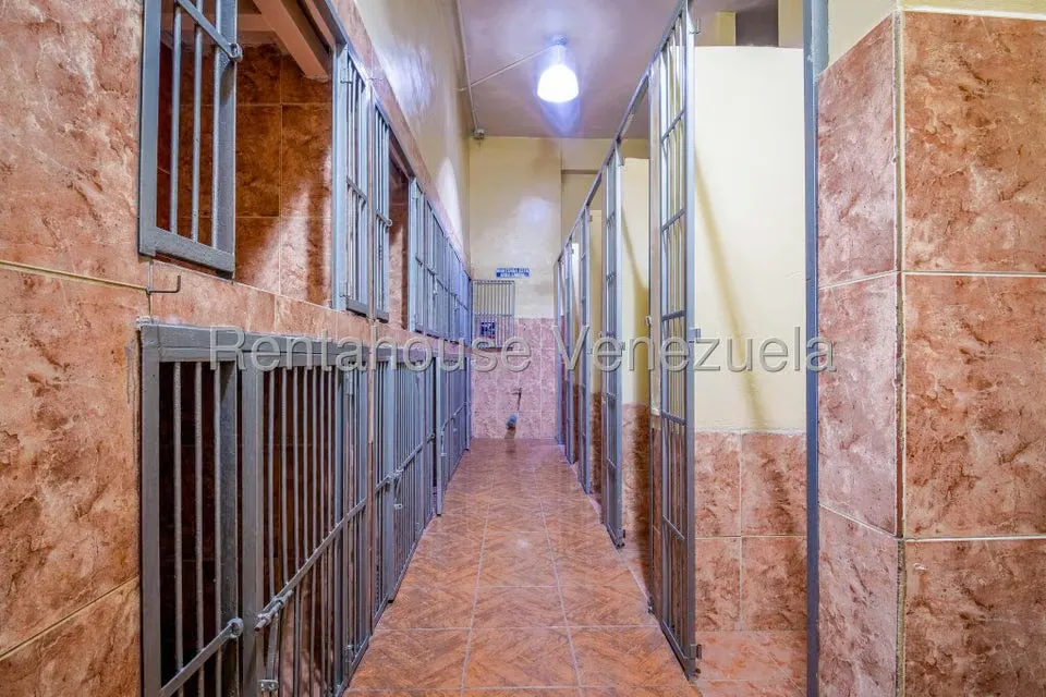 Edificio en Venta en Baruta, Distrito Metropolitano - 16