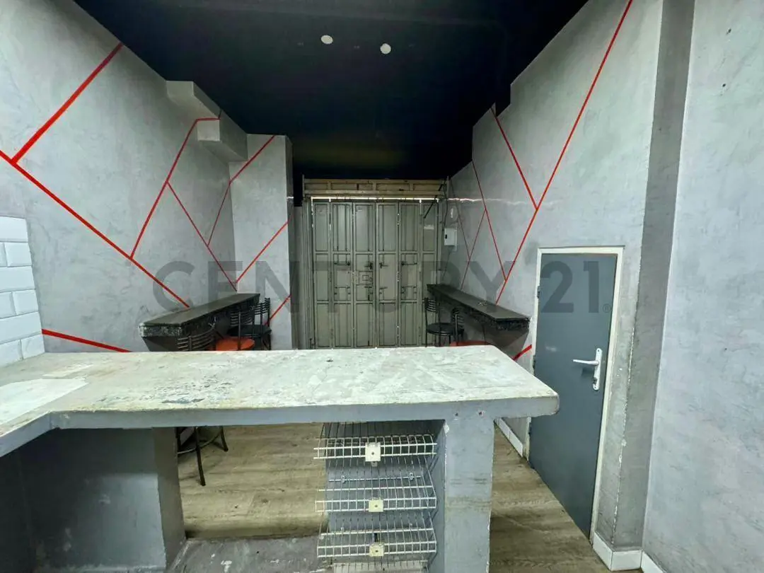 Local comercial en alquiler - 2