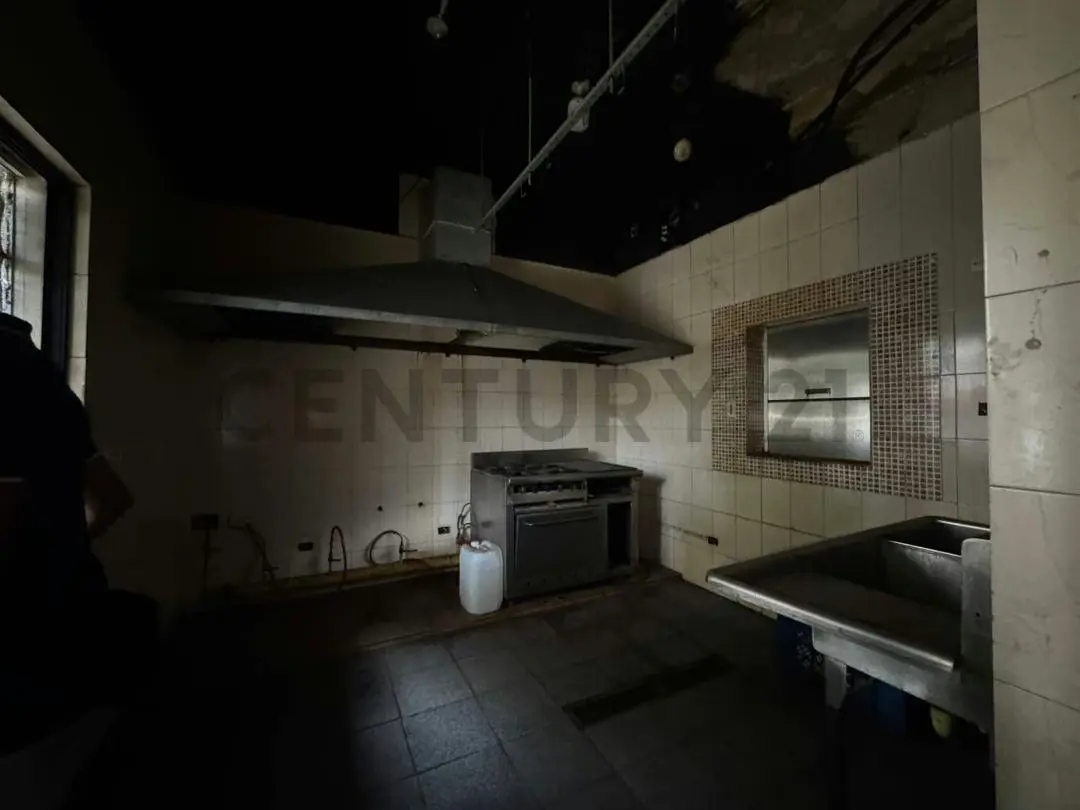 Local comercial en alquiler - 8
