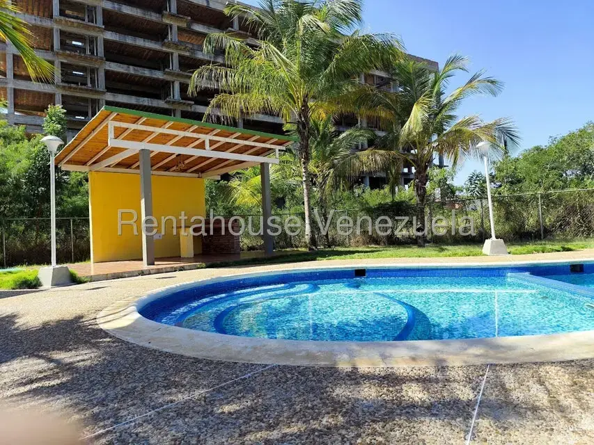 Apartamento (Duplex) en Venta en Los Robles, Nueva Esparta - 3