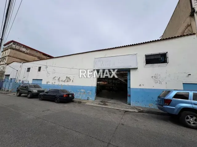 VENTA DE FONDO DE COMERCIO CON GALPÓN INDUSTRIAL ACTIVO EN CHAPELLIN, LA FLORIDA. MUN. LIBERTADOR