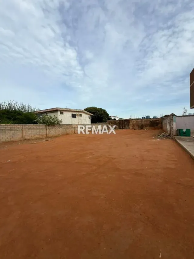 Terreno en venta - 4