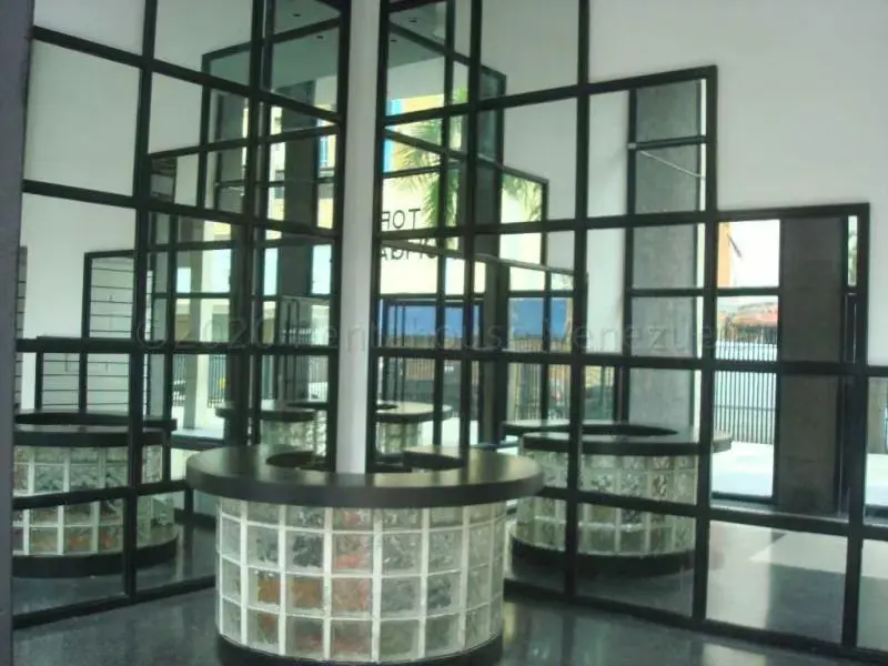 Oficina en Venta en Sabana Grande, Distrito Metropolitano - 2