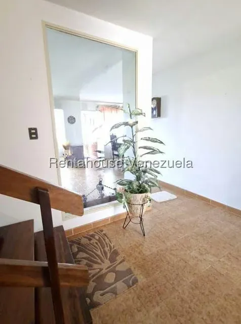 Casa (Duplex) en Venta en La Arboleda, Miranda - 4