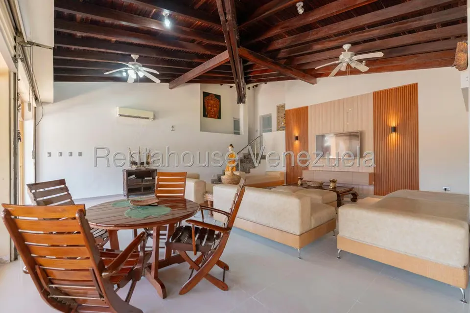 Casa (Duplex) en Venta en Ciudad Balneario Higuerote, Miranda - 13