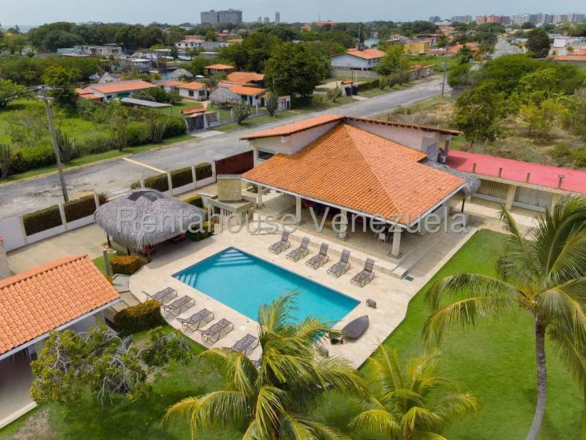 Casa (Duplex) en Venta en Ciudad Balneario Higuerote, Miranda - 4