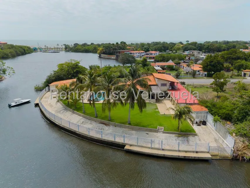 Casa (Duplex) en Venta en Ciudad Balneario Higuerote, Miranda - 5