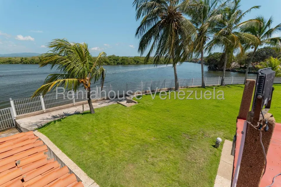 Casa (Duplex) en Venta en Ciudad Balneario Higuerote, Miranda - 46