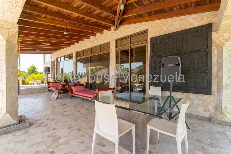 Casa (Duplex) en Venta en Ciudad Balneario Higuerote, Miranda - 55