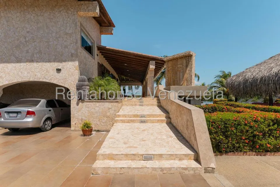 Casa (Duplex) en Venta en Ciudad Balneario Higuerote, Miranda - 57