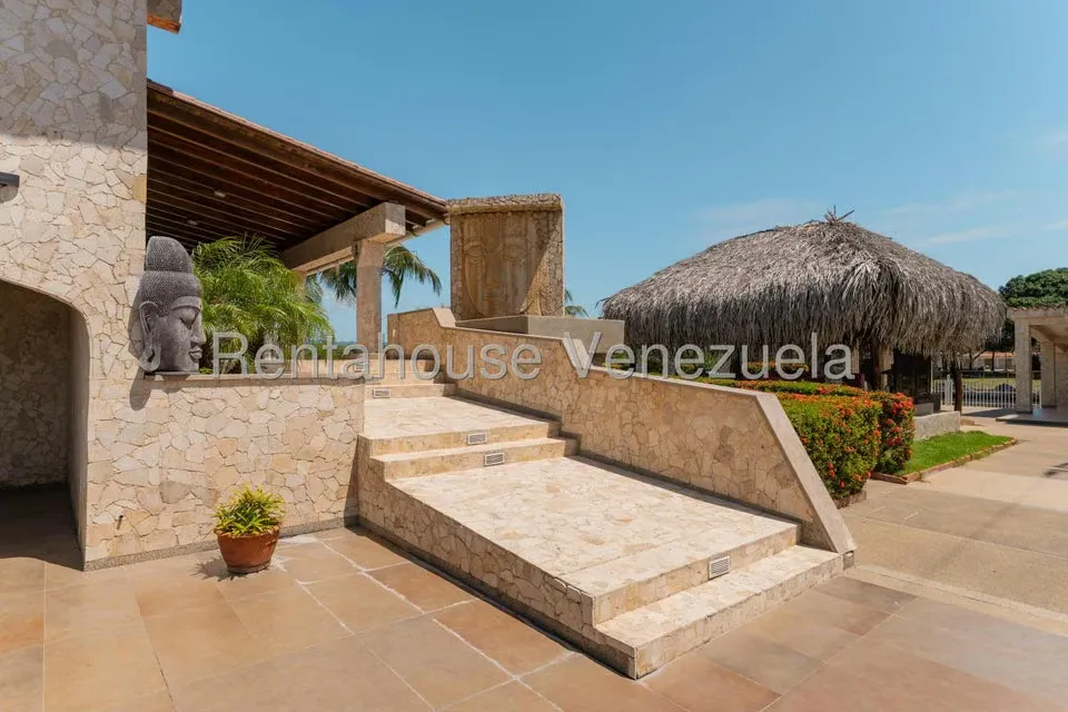 Casa (Duplex) en Venta en Ciudad Balneario Higuerote, Miranda - 58