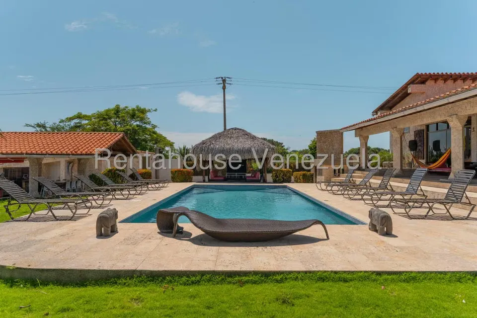 Casa (Duplex) en Venta en Ciudad Balneario Higuerote, Miranda - 60
