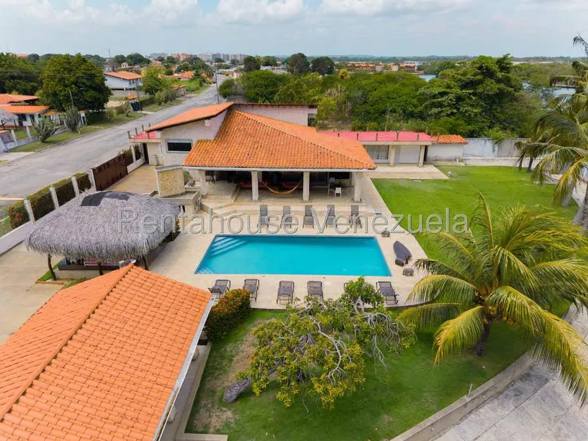 Casa (Duplex) en Venta en Ciudad Balneario Higuerote, Miranda - 7