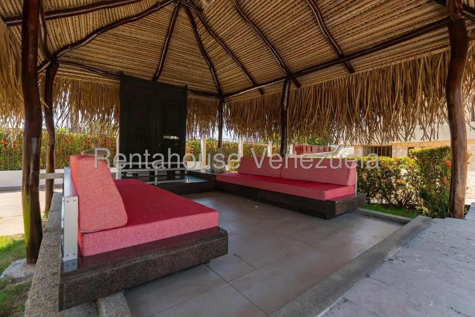 Casa (Duplex) en Venta en Ciudad Balneario Higuerote, Miranda - 65