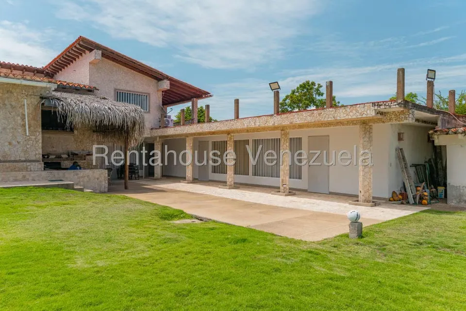 Casa (Duplex) en Venta en Ciudad Balneario Higuerote, Miranda - 77