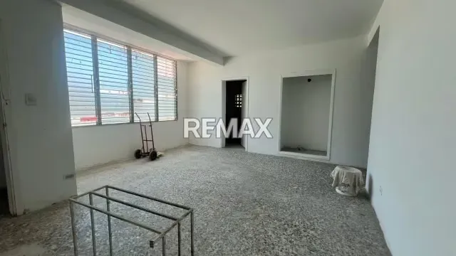 Edificio comercial - 2
